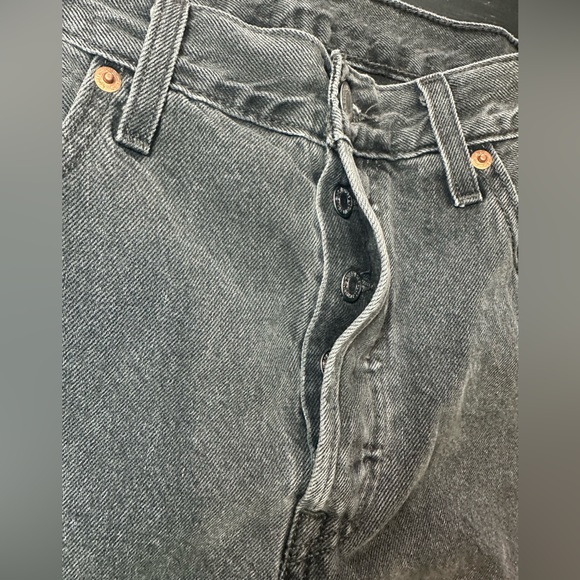 Levi's 501 Original Cropped Women's Jeans - Picture 4 of 11